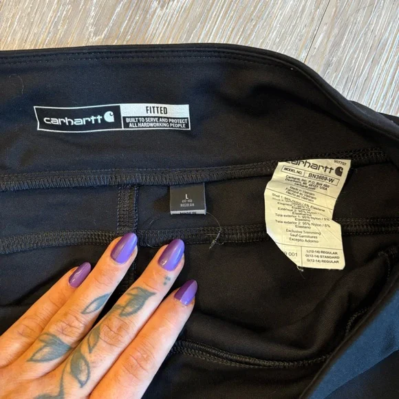 Carhartt Women’s Cargo Leggings - Picture 2 of 4